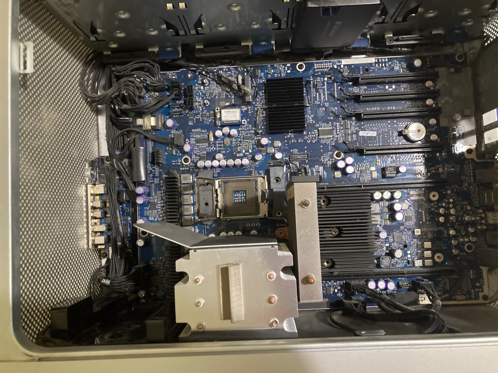 Logic board pic showing the top CPU slot open and empty