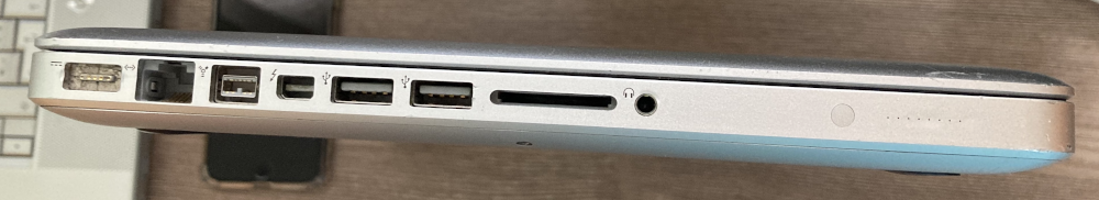 Picture of a 2011 MacBook showing the left side